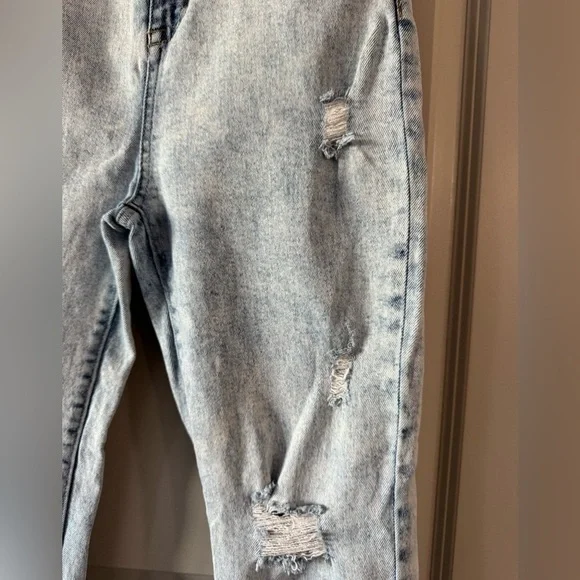 Kendall & Kylie l The Iconic High-Rise Straight l 29 - Picture 3 of 6